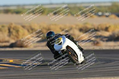 media/Nov-17-2024-CVMA (Sun) [[1fec520723]]/Race 17-Amateur Supersport Middleweight/